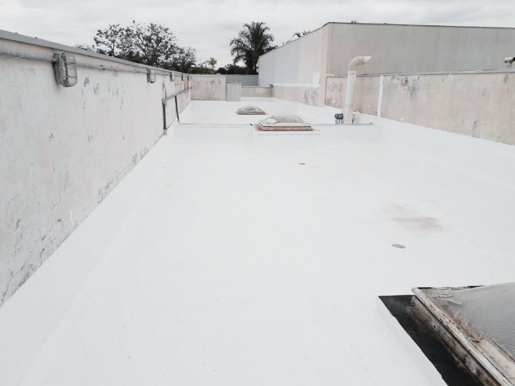 Depois: Laje de concreto e juntas
